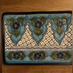 Beautiful Hand-Painted Mexican Serving Tray.  12.75”x9.25”